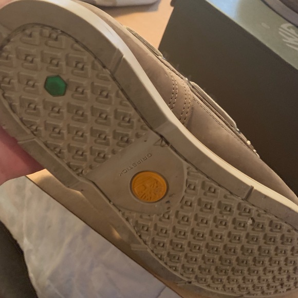Men’s Timberland boat shoes. MSRP 99.99 - Picture 7 of 8